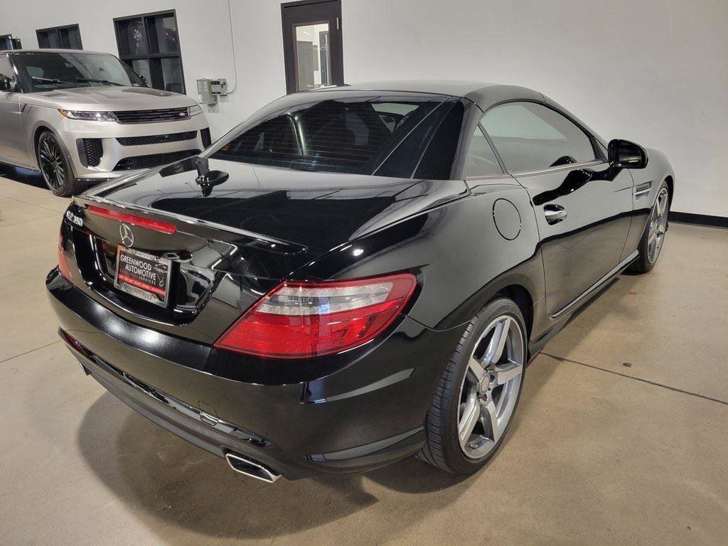 Used 2015 Mercedes-Benz SLK 350 image 5