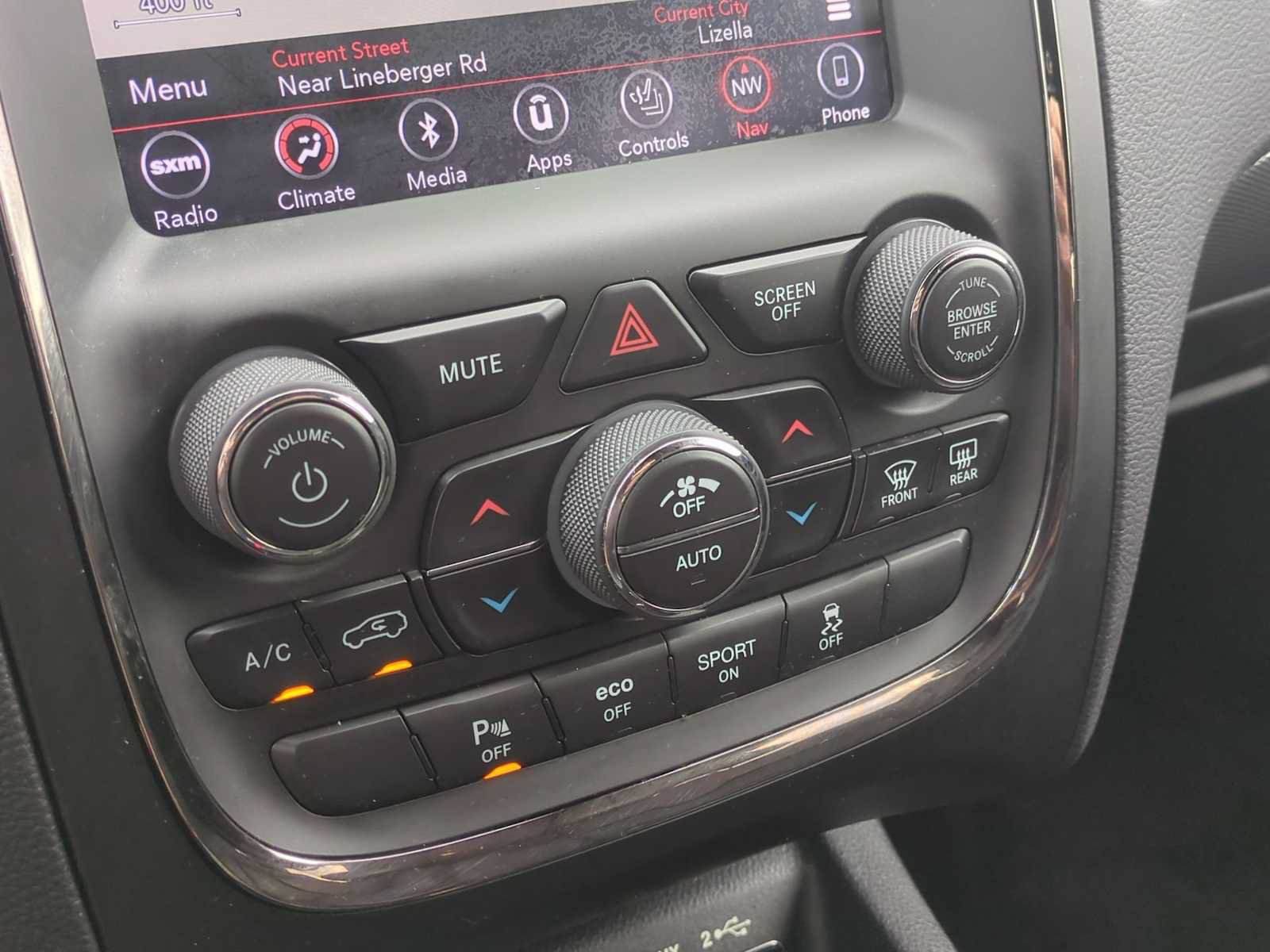 Used 2018 Dodge Durango R/T w/ Blacktop Package AWD/4WD image 18