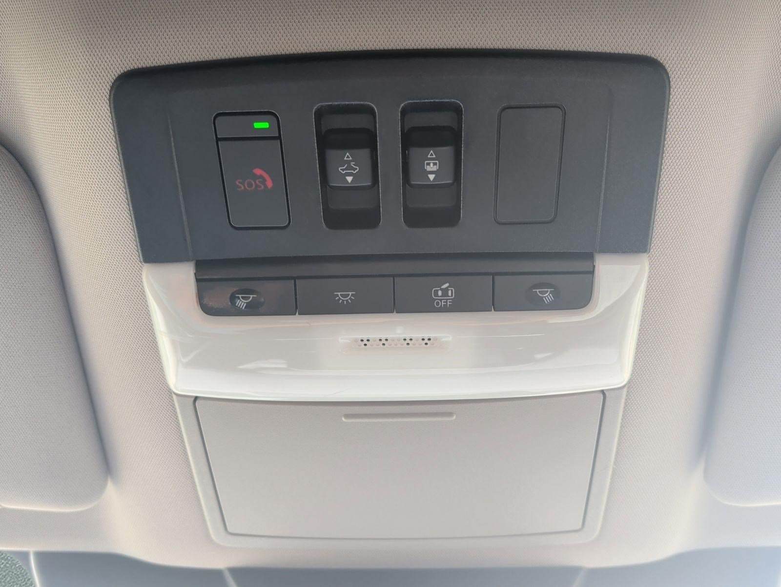 Used 2024 Nissan Pathfinder Platinum w/ Cargo Package FWD image 22