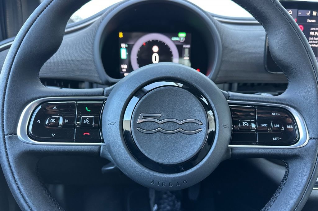 New 2025 FIAT 500 e image 21