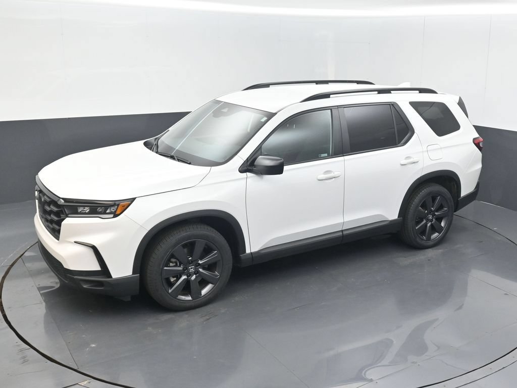 Certified 2023 Honda Pilot Sport image 9