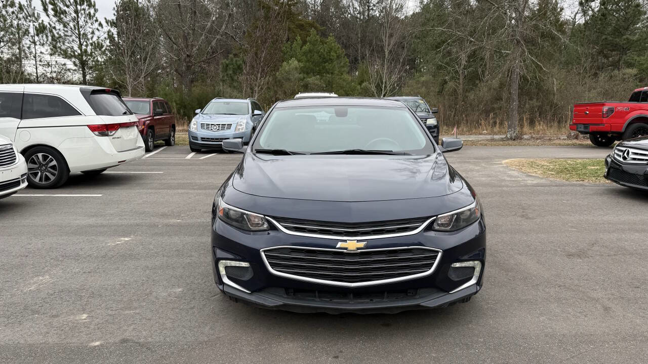 Used 2017 Chevrolet Malibu LT image 2