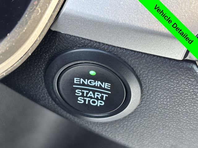 Used 2020 Ford Escape SE image 15