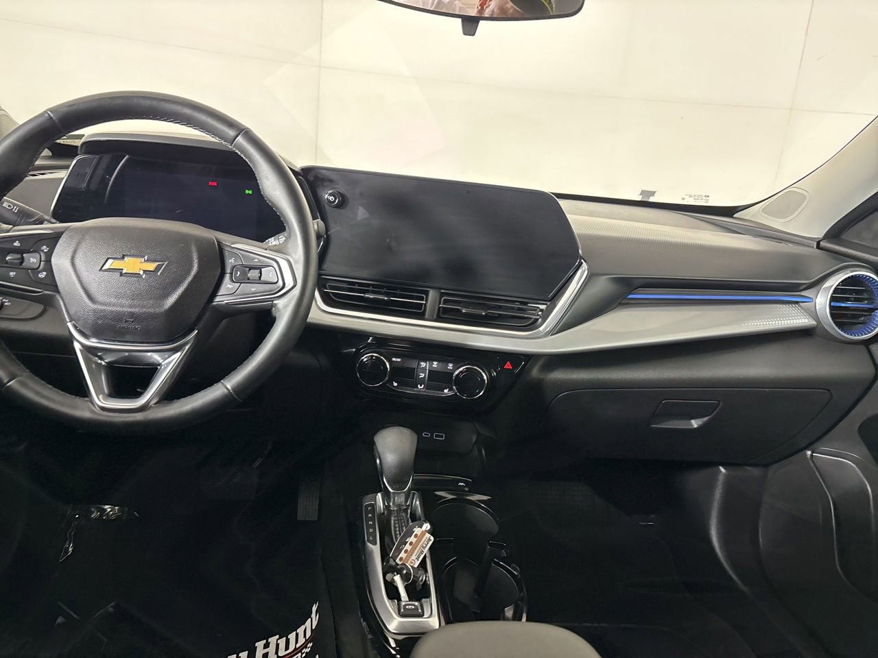 Used 2024 Chevrolet Trax LT w/ Driver Confidence Package FWD image 19