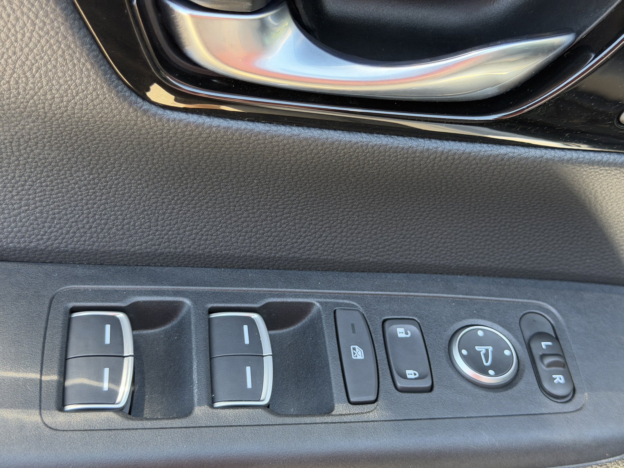 New 2026 Cadillac Optiq Luxury 1 RWD image 15