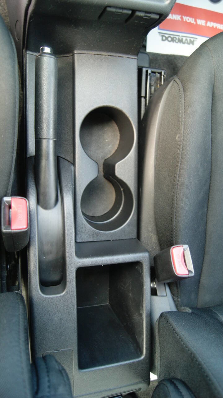 Used 2012 MAZDA MAZDA5 Sport image 18