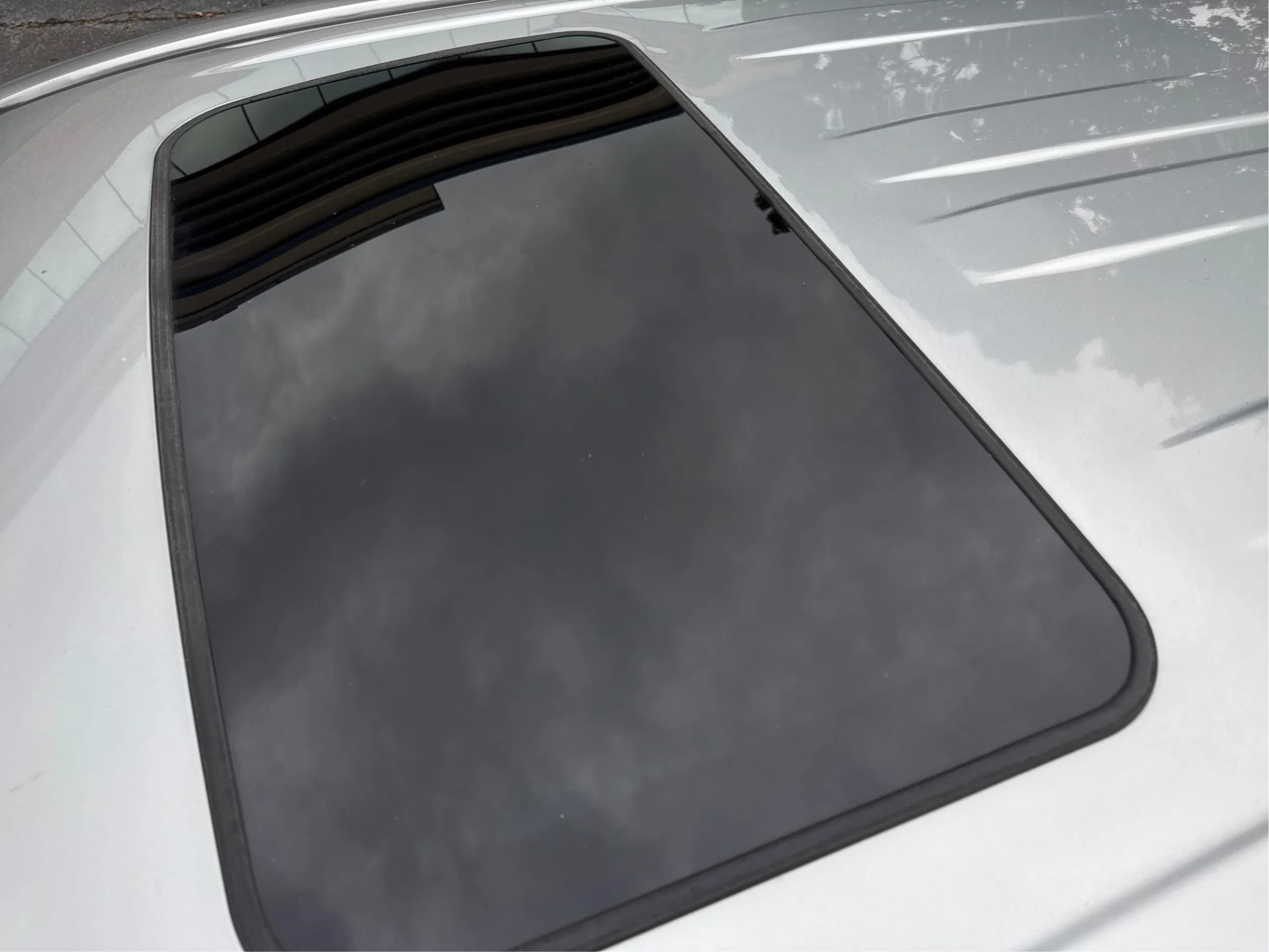 Used 2022 Toyota Sienna XSE FWD image 24