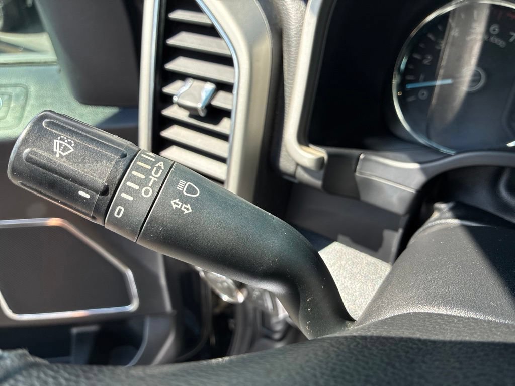 Used 2020 Ford F150 Lariat w/ Equipment Group 502A Luxury AWD/4WD image 22