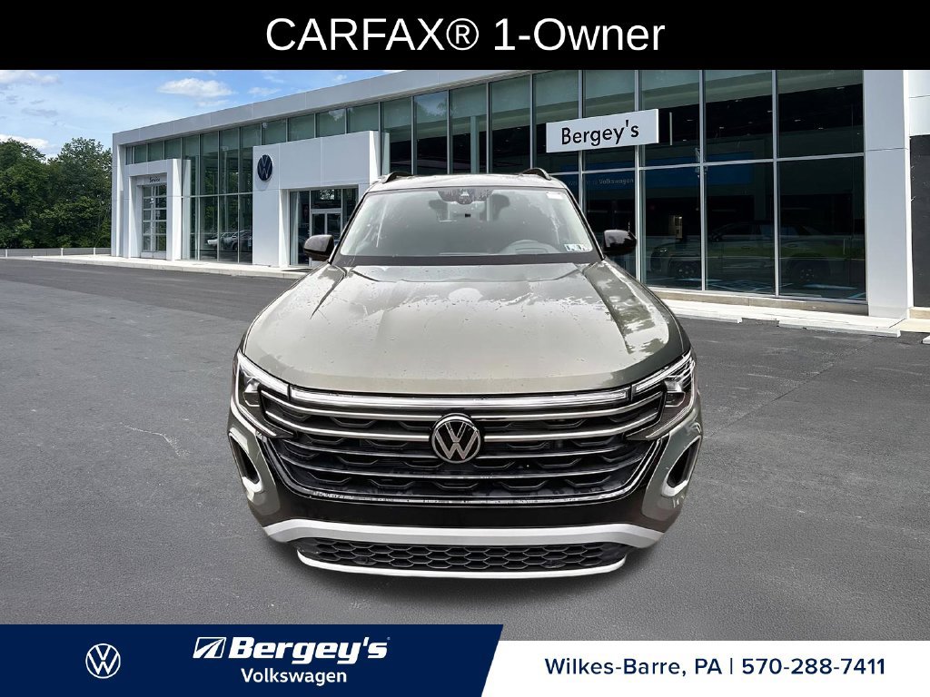 Used 2024 Volkswagen Atlas Peak Edition SEL AWD/4WD image 3