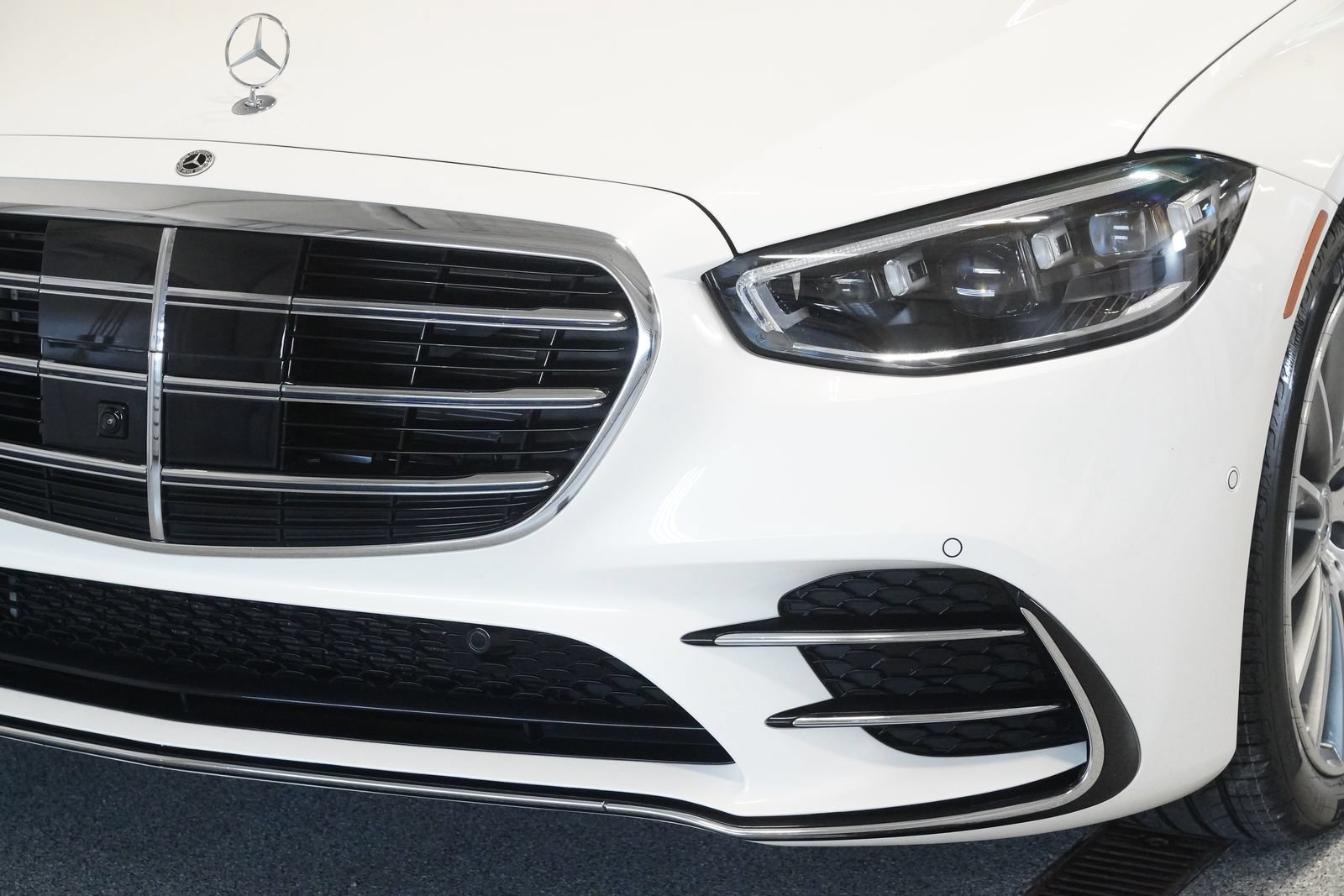 Certified 2023 Mercedes-Benz S 580e 4MATIC Sedan image 6