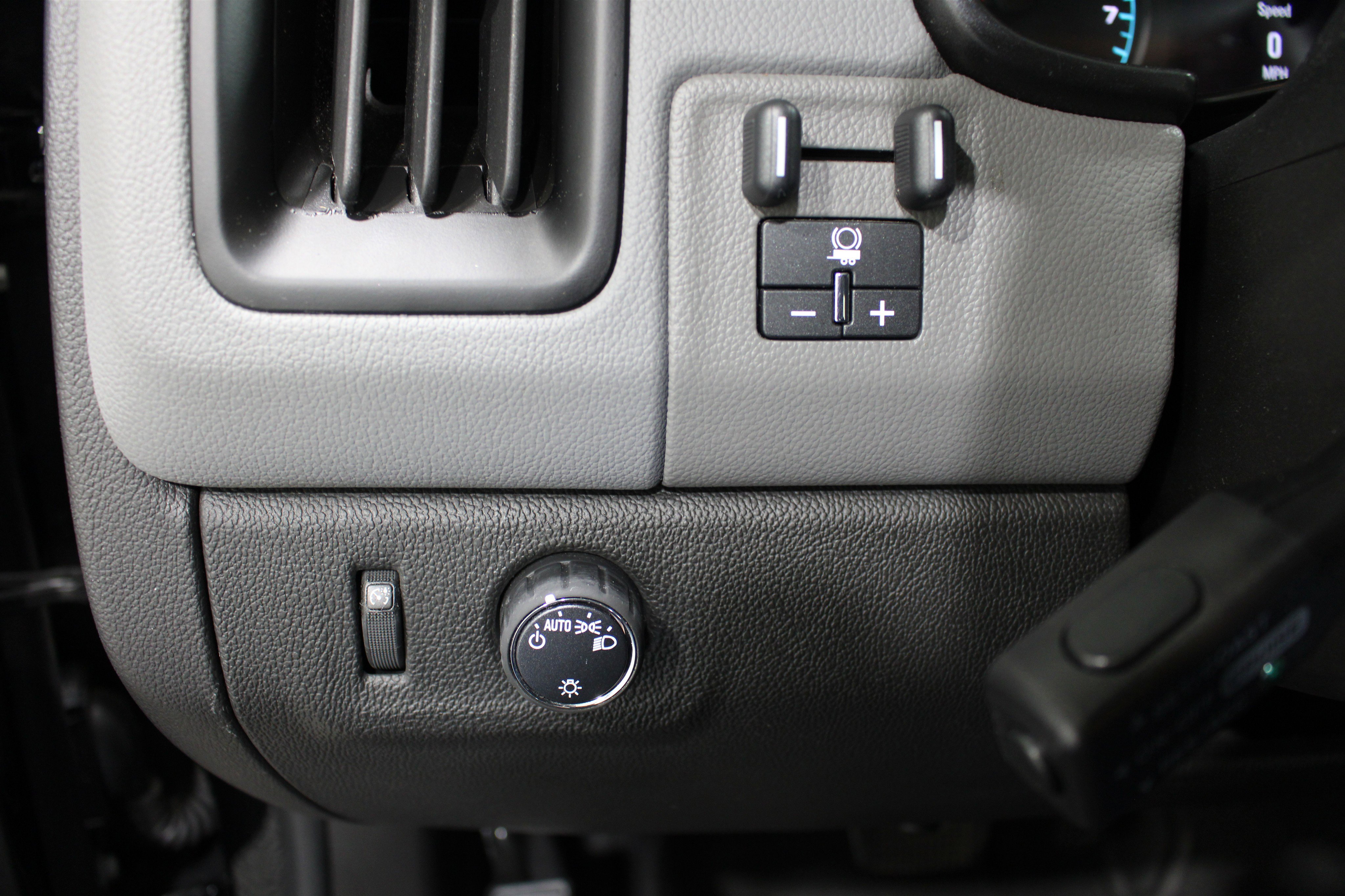 Used 2021 Chevrolet Colorado W/T image 9