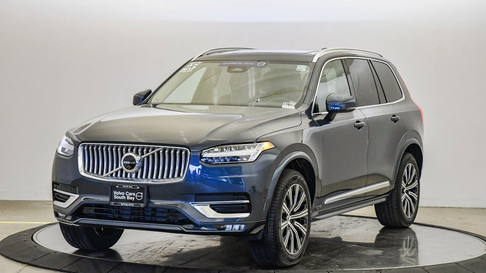 Certified 2025 Volvo XC90 B6 Ultra image 1