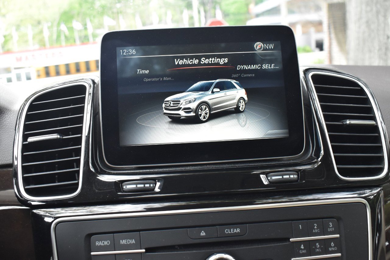 Used 2019 Mercedes-Benz GLE 400 4MATIC image 29