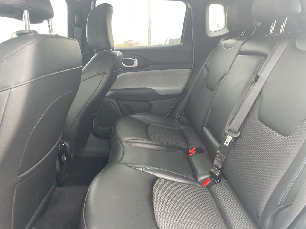 Used 2024 Jeep Compass Latitude image 27