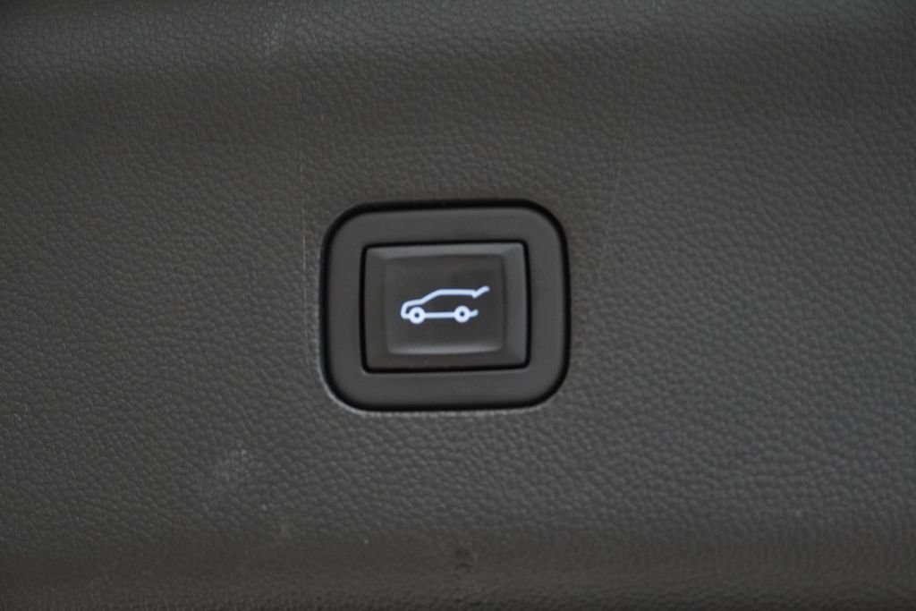 Used 2023 Buick Enclave Essence w/ Experience Buick Package AWD/4WD image 12