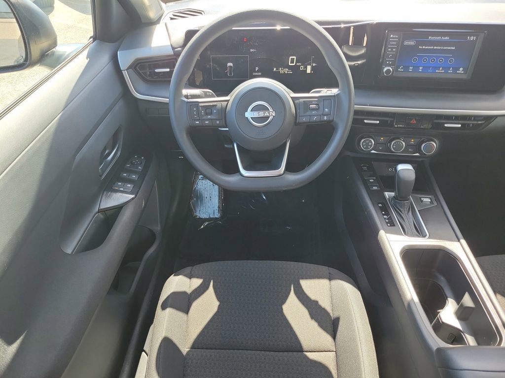 Certified 2025 Nissan Kicks S image 20