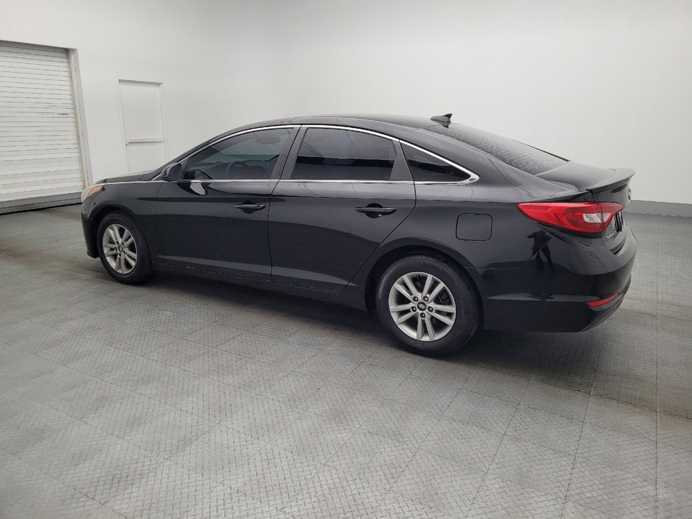 Used 2015 Hyundai Sonata SE w/ Option Group 09 FWD image 3