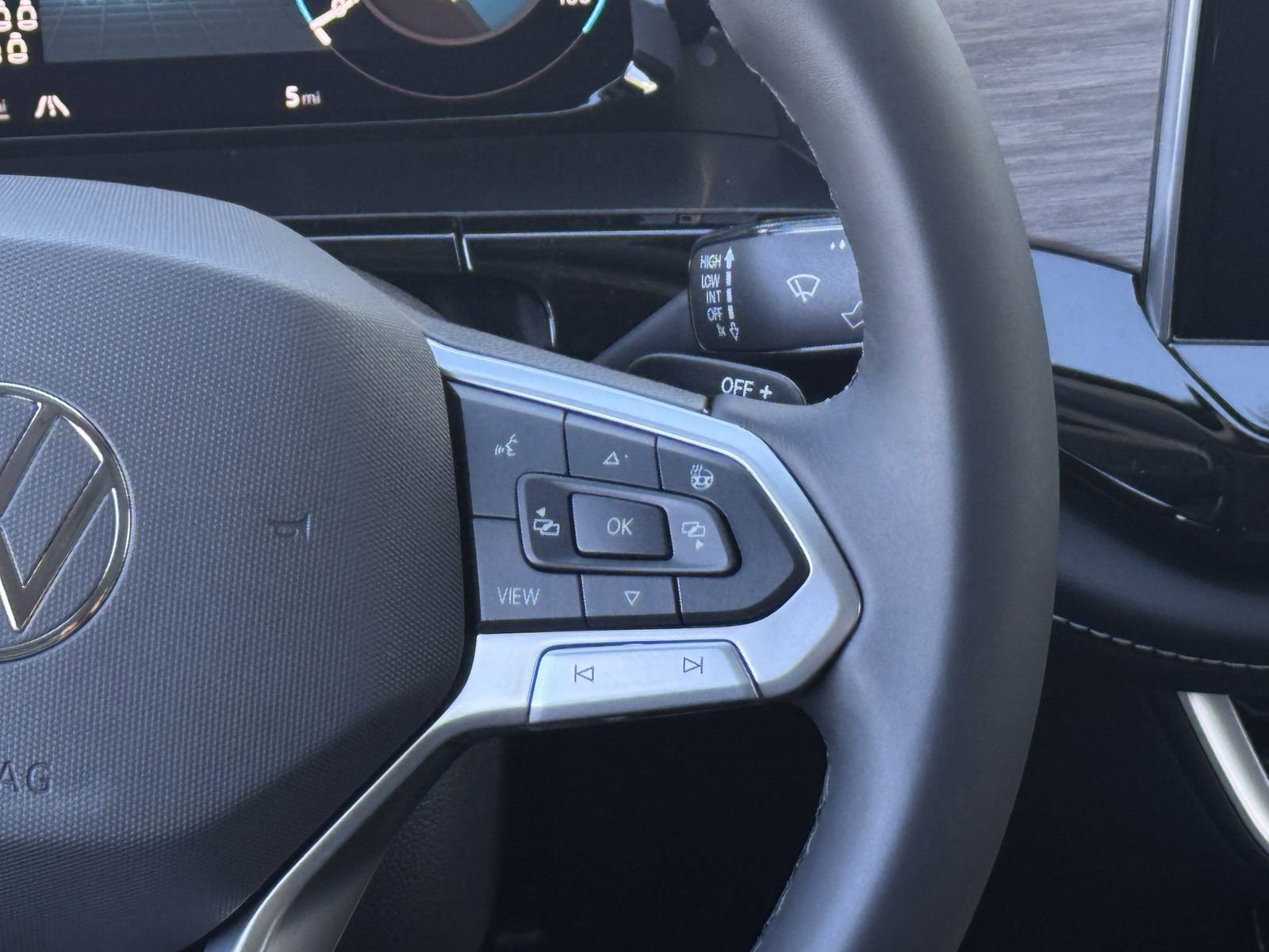 New 2026 Volkswagen Atlas SEL Premium R-Line image 17