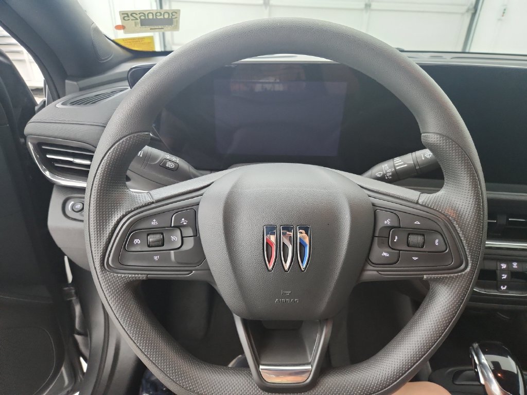 Used 2026 Buick Envista Preferred FWD image 24