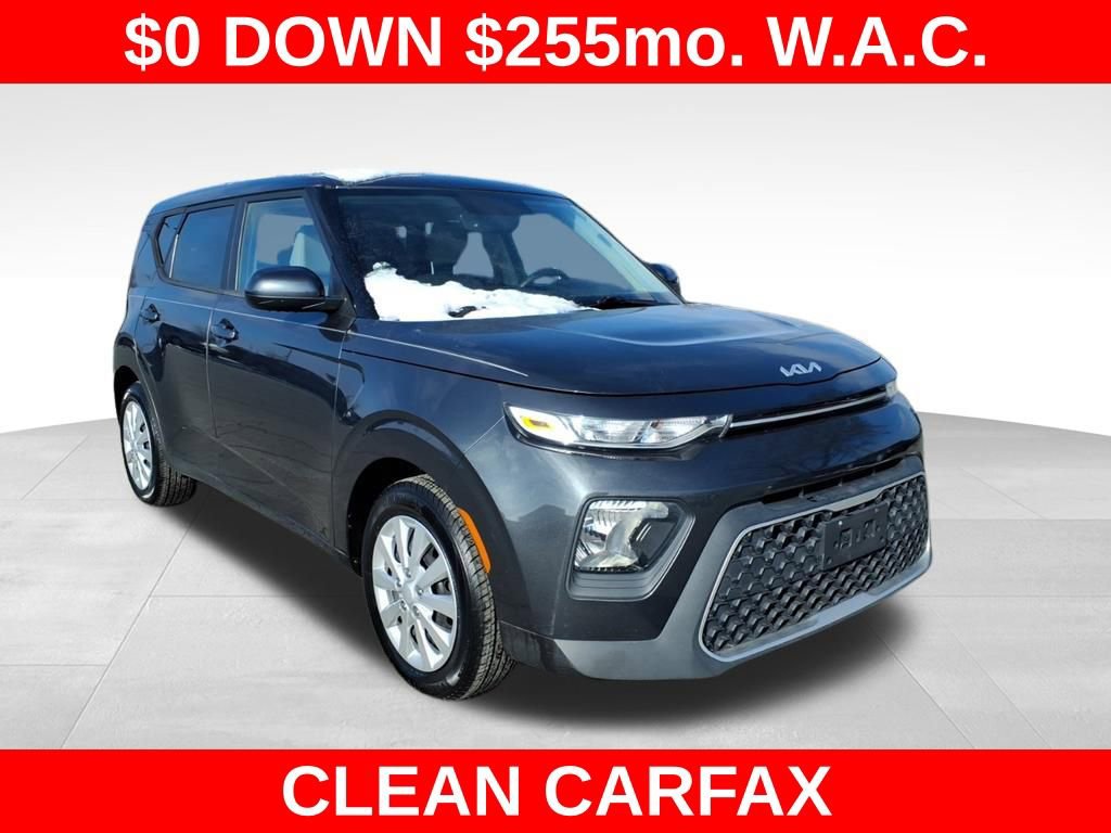 Used 2022 Kia Soul LX image 2