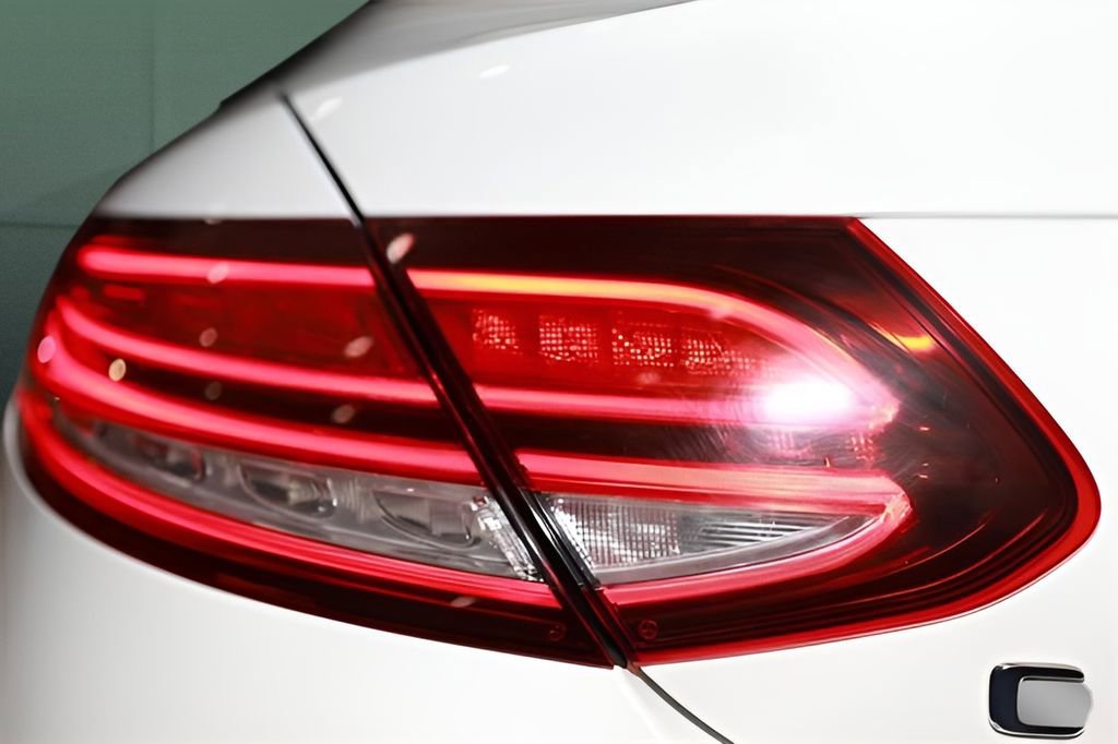 Used 2021 Mercedes-Benz C 300 C 300 image 28