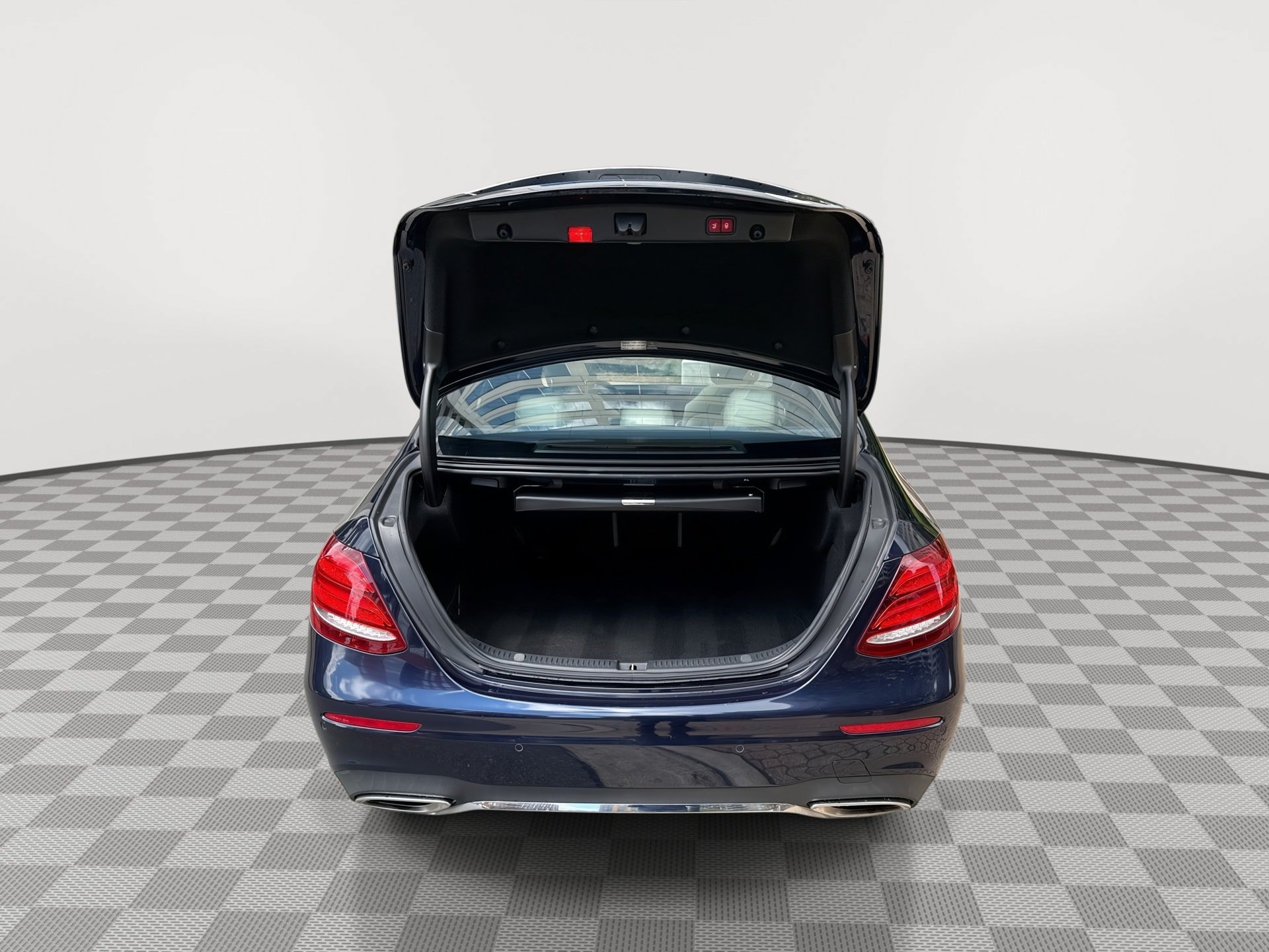 Used 2019 Mercedes-Benz E 300 w/ Premium 1 Package image 21