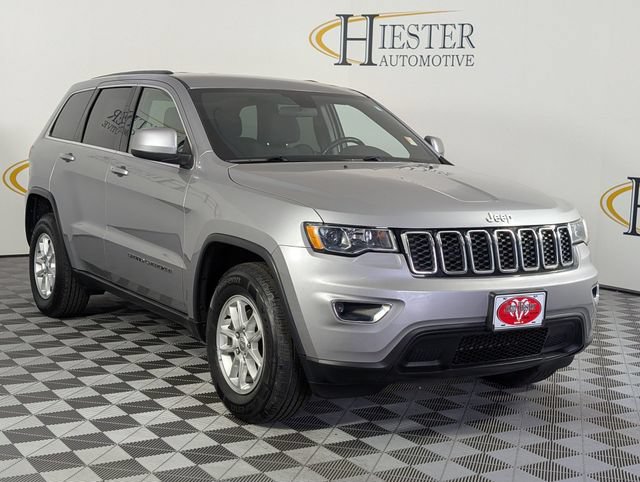 Used 2020 Jeep Grand Cherokee Laredo RWD image 2