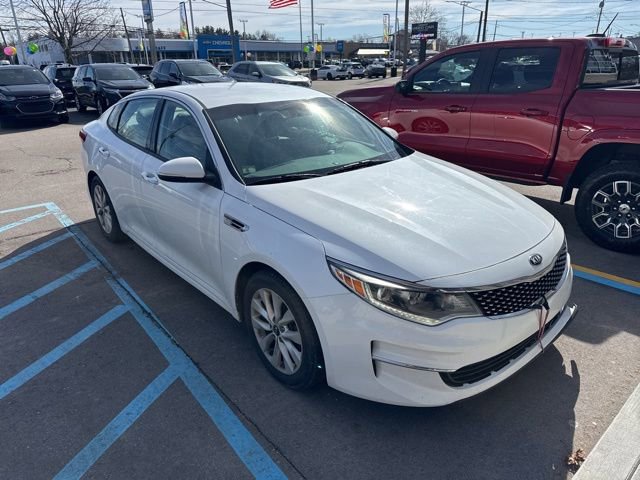 Used 2018 Kia Optima EX image 2