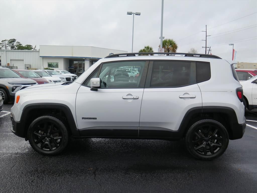 Used 2018 Jeep Renegade Altitude w/ UConnect 8.4 Nav Group image 6