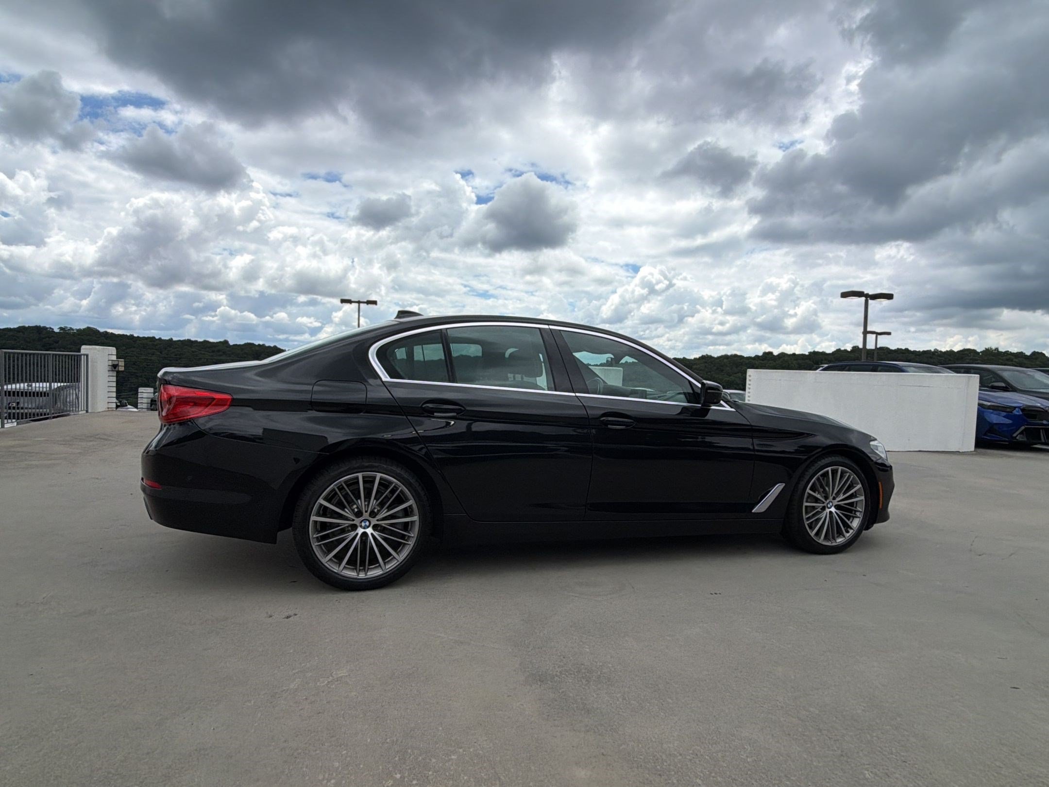 Used 2019 BMW 530i xDrive w/ Premium Package AWD/4WD image 26