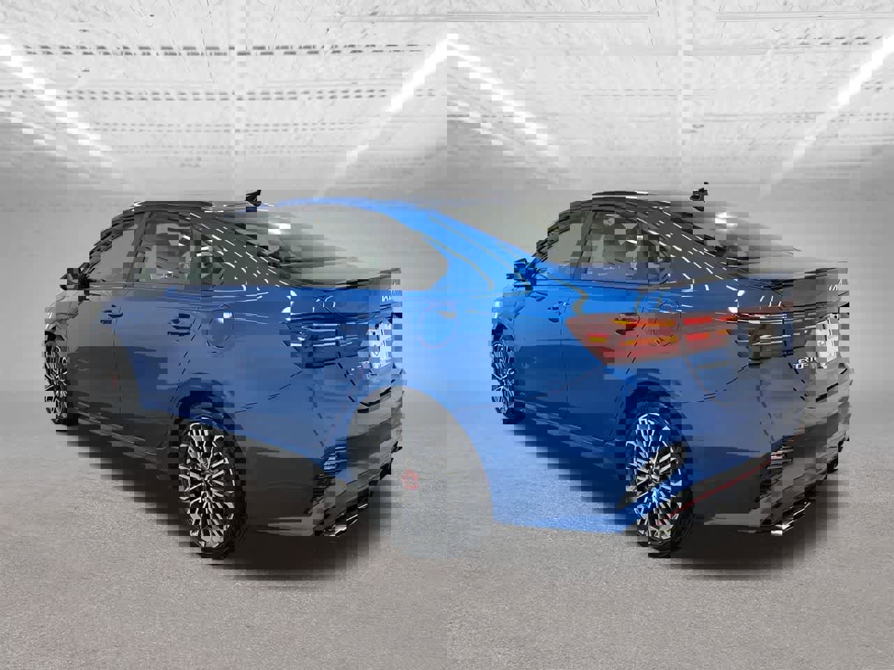 Used 2023 Kia Forte GT image 3