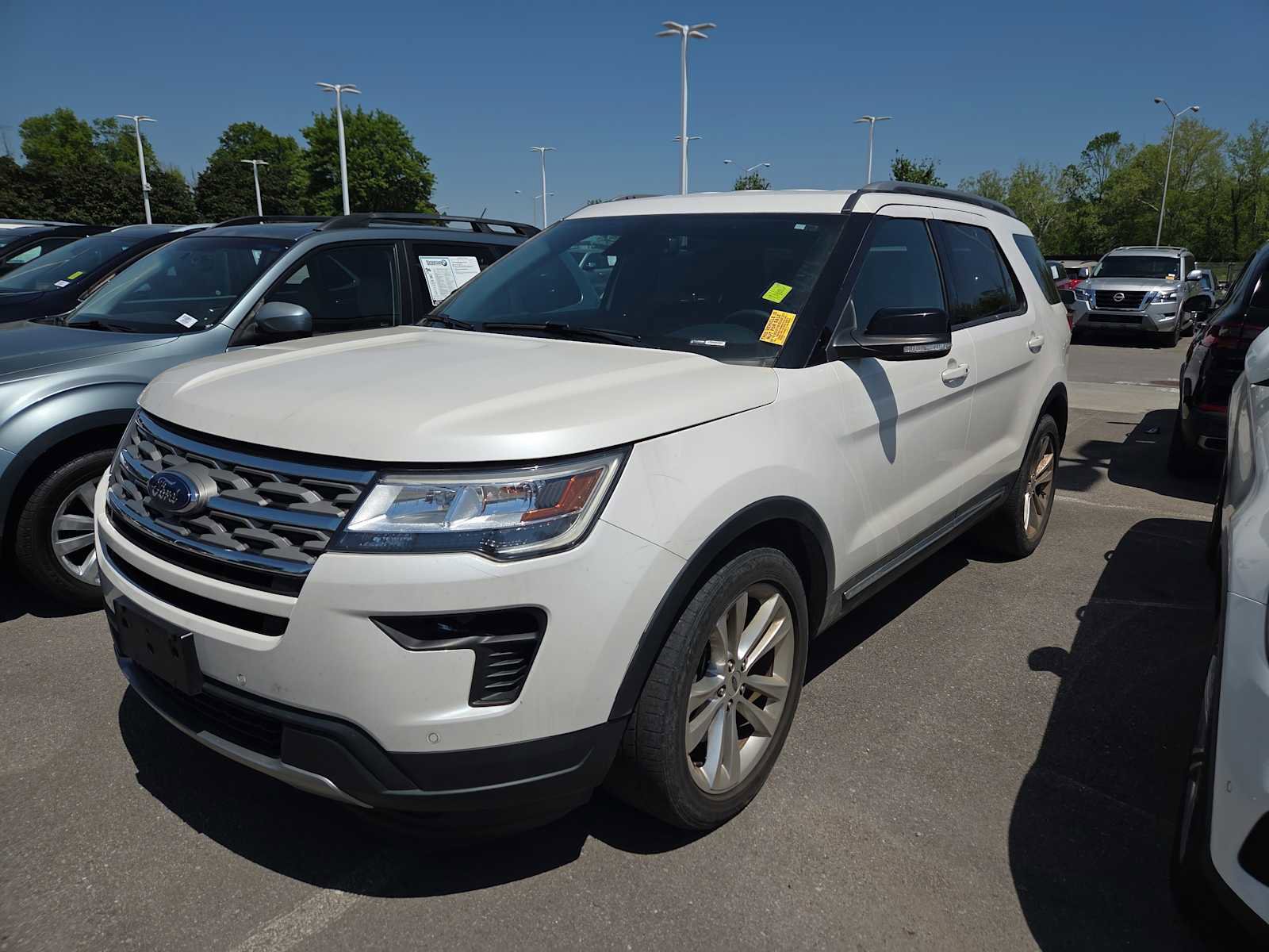 Used 2018 Ford Explorer XLT w/ Equipment Group 202A FWD image 8