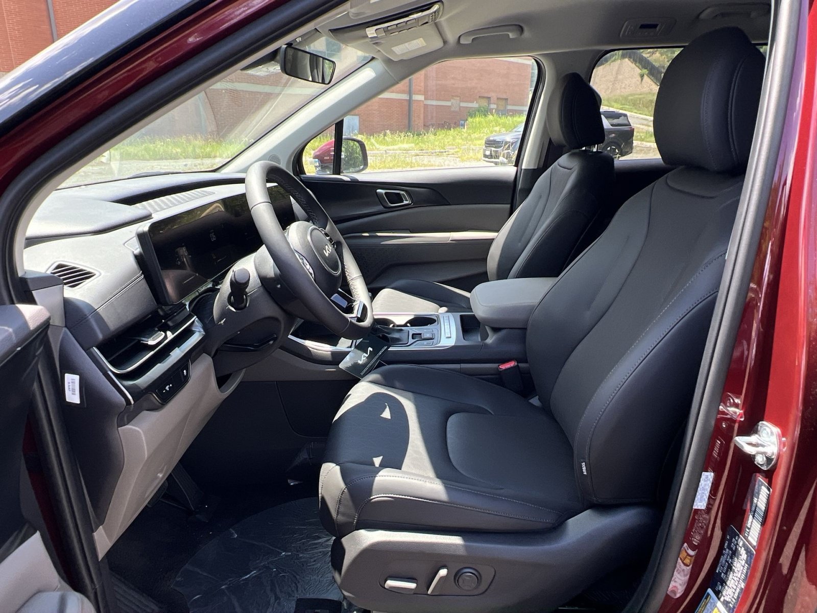New 2026 Kia Carnival FWD image 18