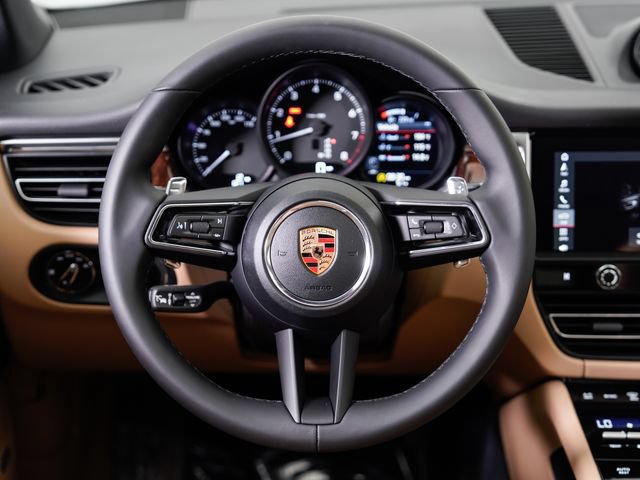 Certified 2026 Porsche Macan AWD/4WD image 13