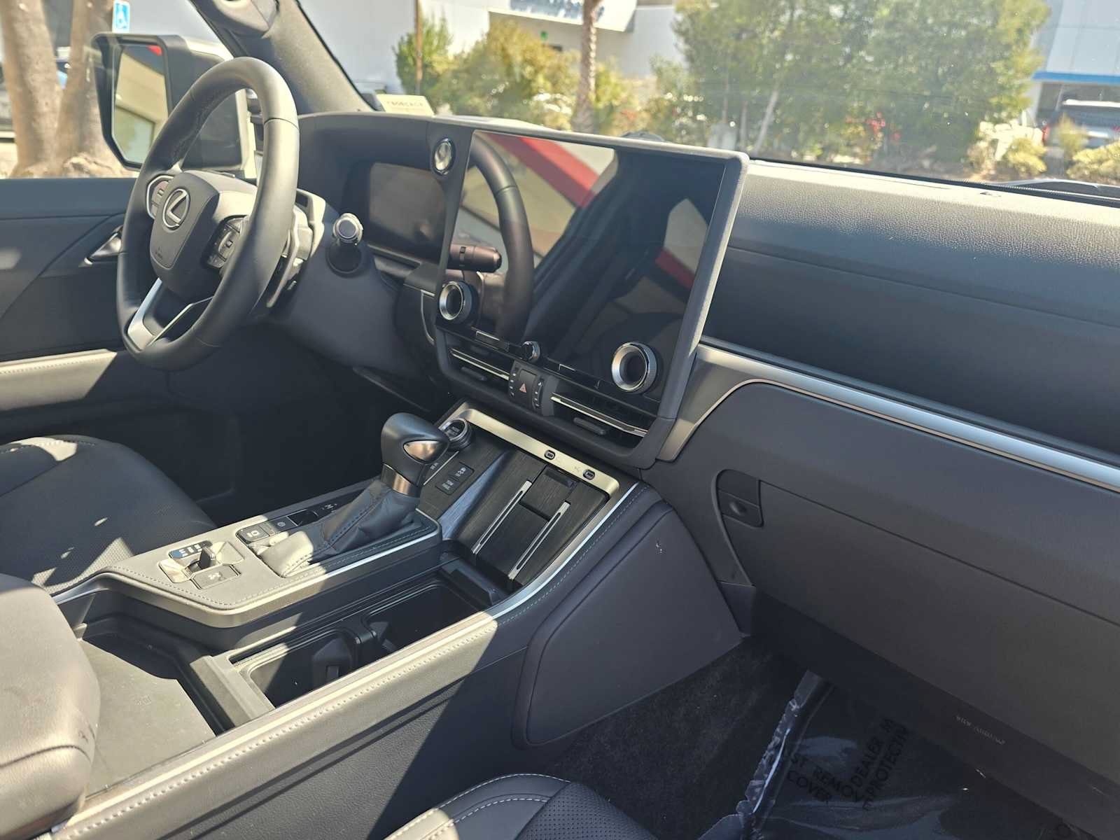 Used 2025 Lexus GX 550 w/ Cold Area Package AWD/4WD image 11