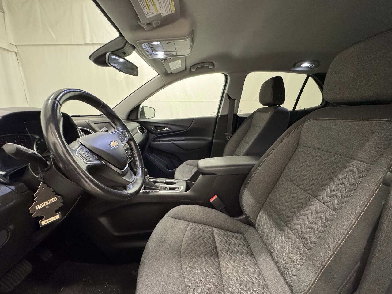 Used 2022 Chevrolet Equinox LT w/ Driver Convenience Package image 12