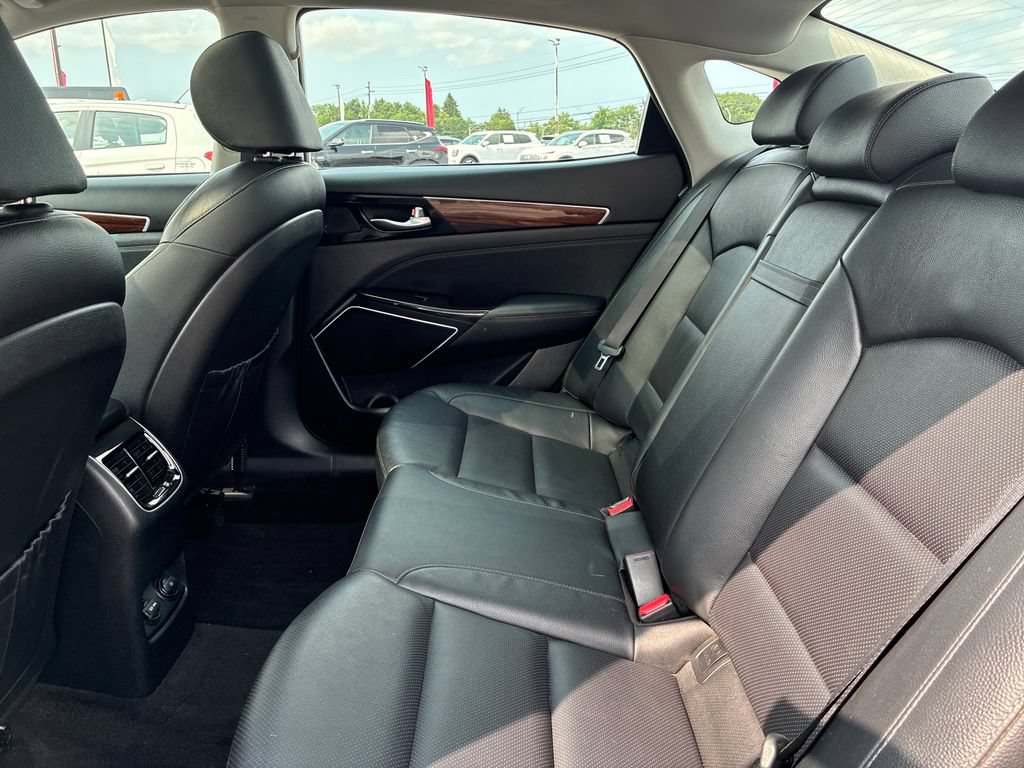 Used 2019 Kia Cadenza Technology FWD image 14