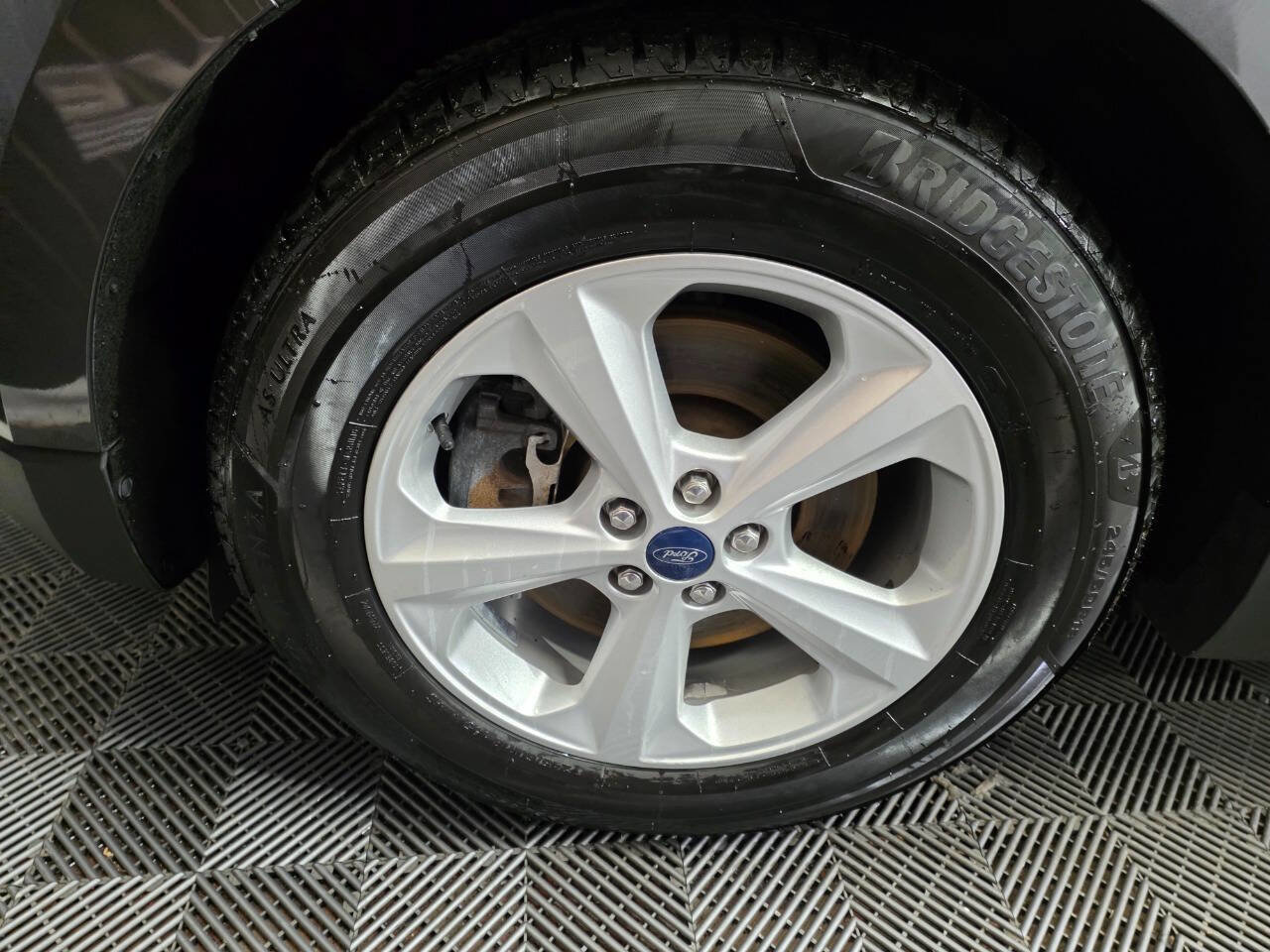 Used 2019 Ford Edge SE image 28