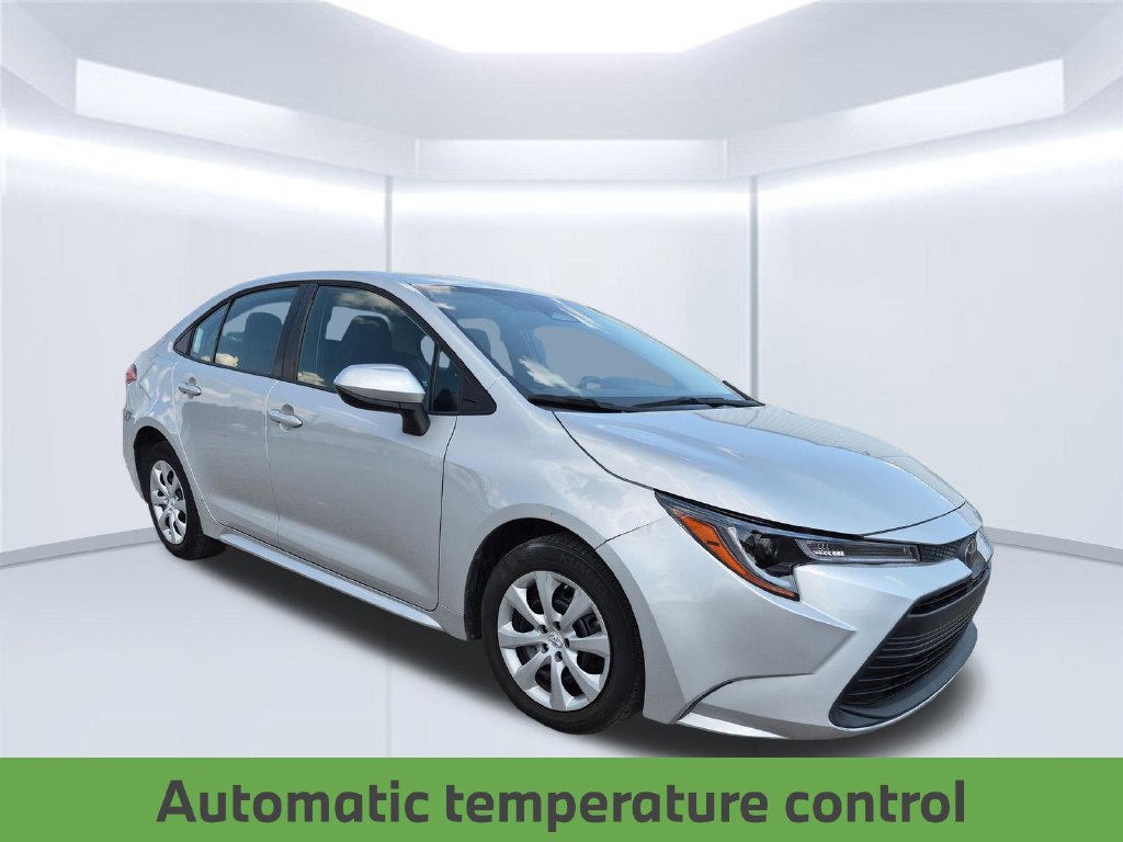 Used 2023 Toyota Corolla LE FWD image 9