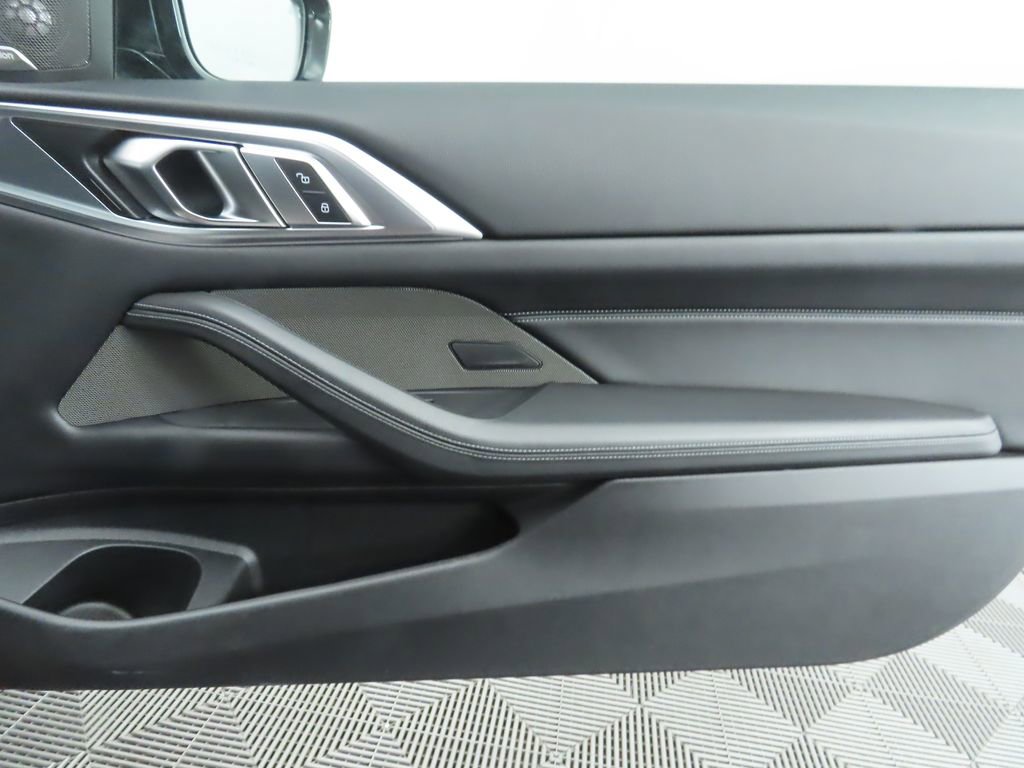 Used 2024 BMW 430i Coupe w/ M Sport Package RWD image 26