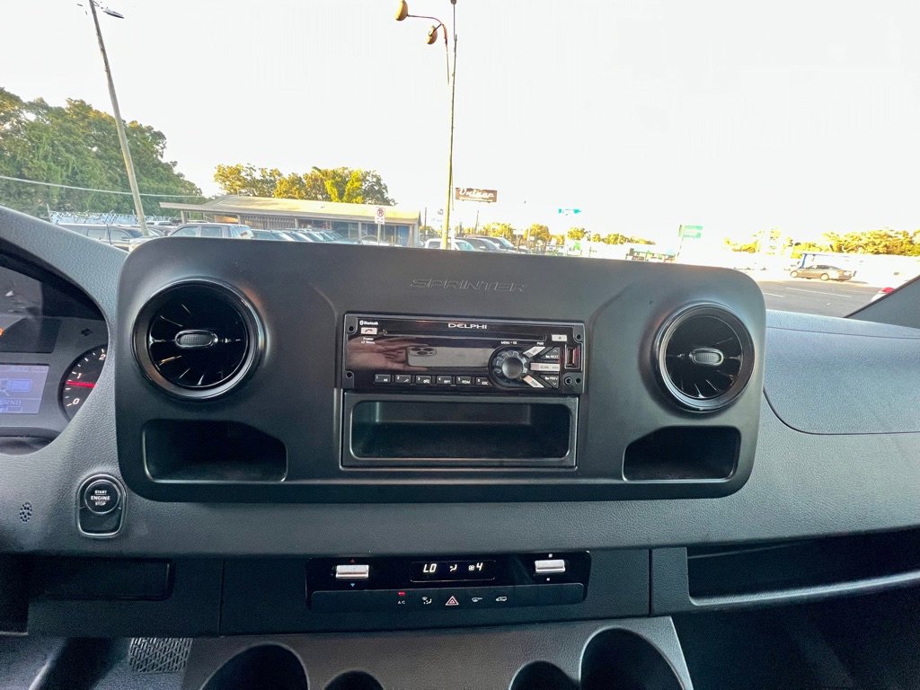 Used 2019 Freightliner Sprinter 2500 image 15