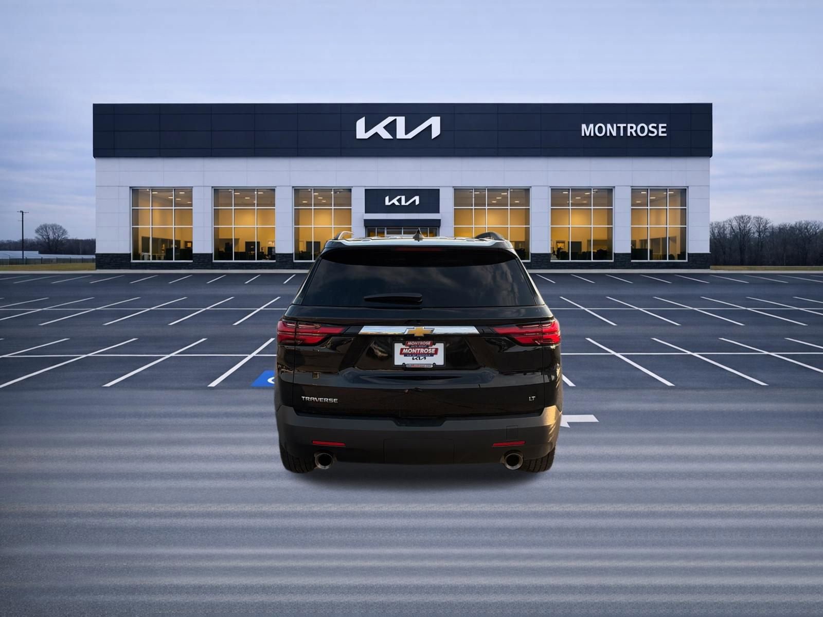 Used 2023 Chevrolet Traverse LT image 6