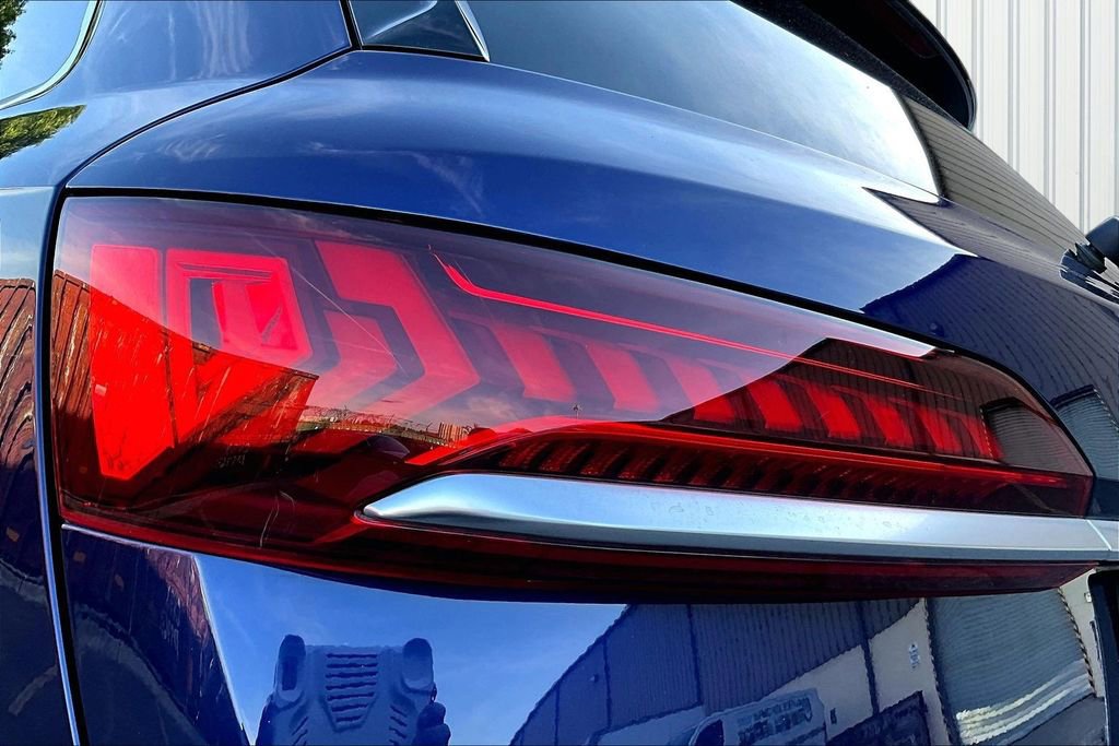 Used 2022 Audi Q7 3.0T Premium w/ Convenience Package AWD/4WD image 23