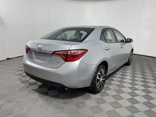 Used 2019 Toyota Corolla LE w/ Carpet Mat Package (TMS) FWD image 7