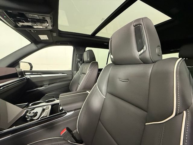 Certified 2026 Cadillac Escalade Sport AWD/4WD image 7