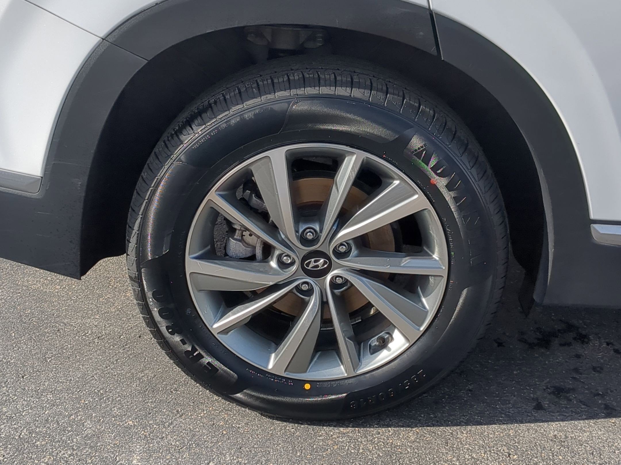 Used 2019 Hyundai Santa Fe Limited image 12