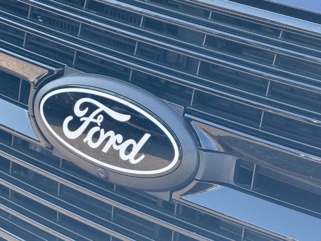 Certified 2025 Ford F150 Platinum w/ Equipment Group 702A High AWD/4WD image 27