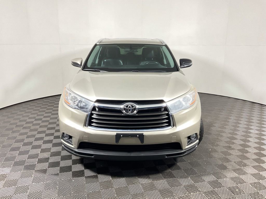 Used 2016 Toyota Highlander XLE image 8