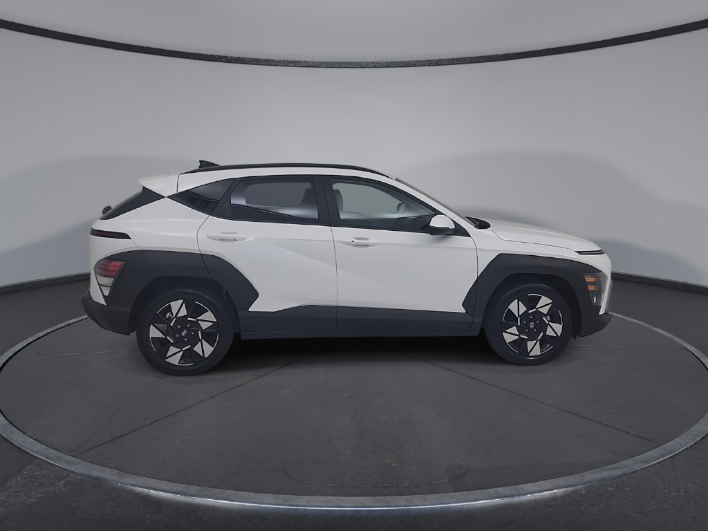 Used 2025 Hyundai Kona SEL FWD image 17