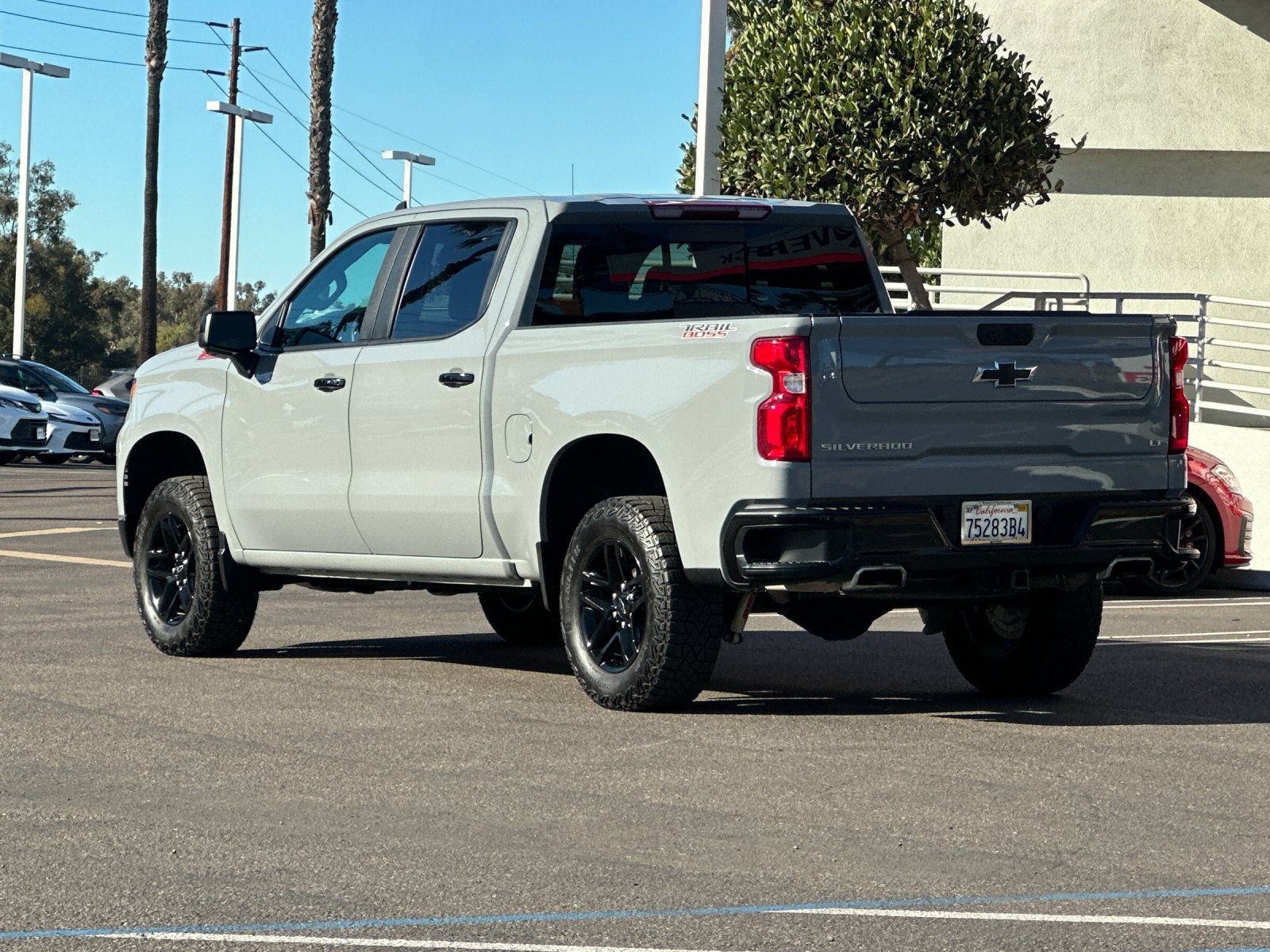 Used 2024 Chevrolet Silverado 1500 LT Trail Boss w/ LT Trail Boss Premium Package AWD/4WD image 3